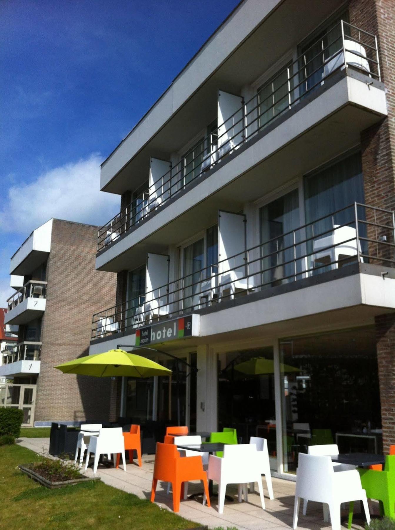 Hotel Maxim Де Пане Екстериор снимка